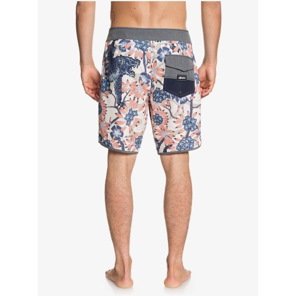 Quicksilver Floral Highline Silent Fury 19" Boardshorts Men Size 32 - Picture 2 of 11